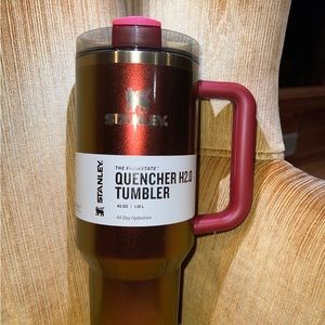 Stanley x Lainey Wilson Limited Edition Country Gold